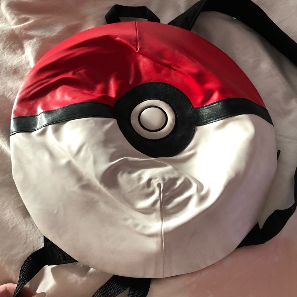 Poke ball Backpack 🎒 by HotTopic